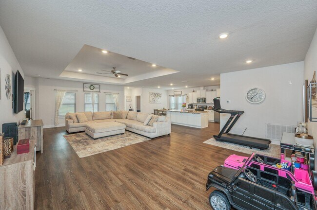 Building Photo - 1126 Valor Walk