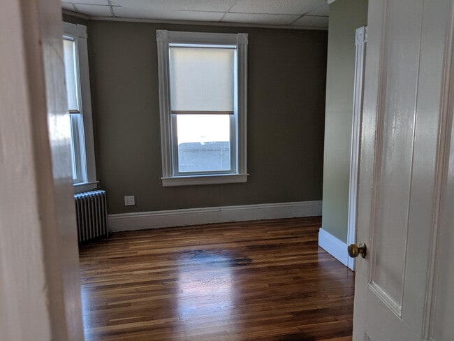 Building Photo - 25 Lothrop St