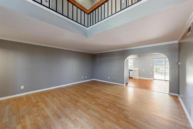 Building Photo - 3103 Lakeside Dr