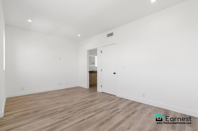 Building Photo - 3 + 3.5 Modern Mar Vista Gem with Rooftop ...