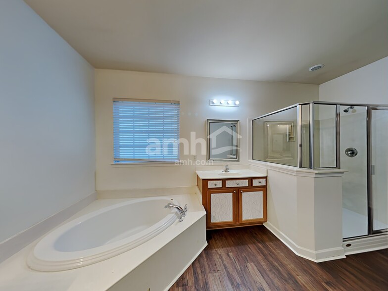 Building Photo - 12326 Scott Creek Dr