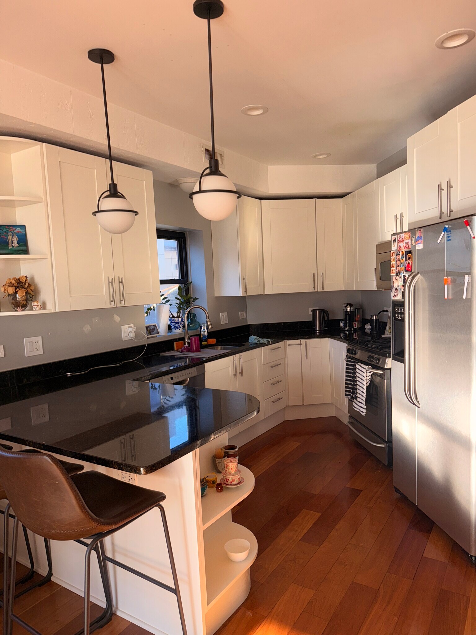 Building Photo - 651 N Milwaukee Ave