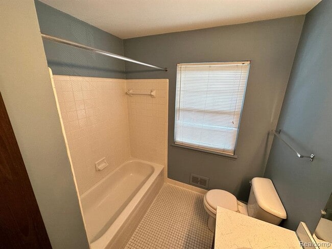 Building Photo - 20923 W Glen Haven Cir