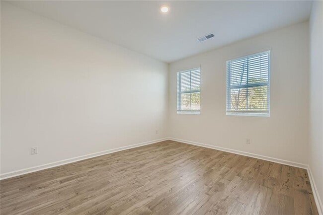 Building Photo - 6217 Honeybell Aly