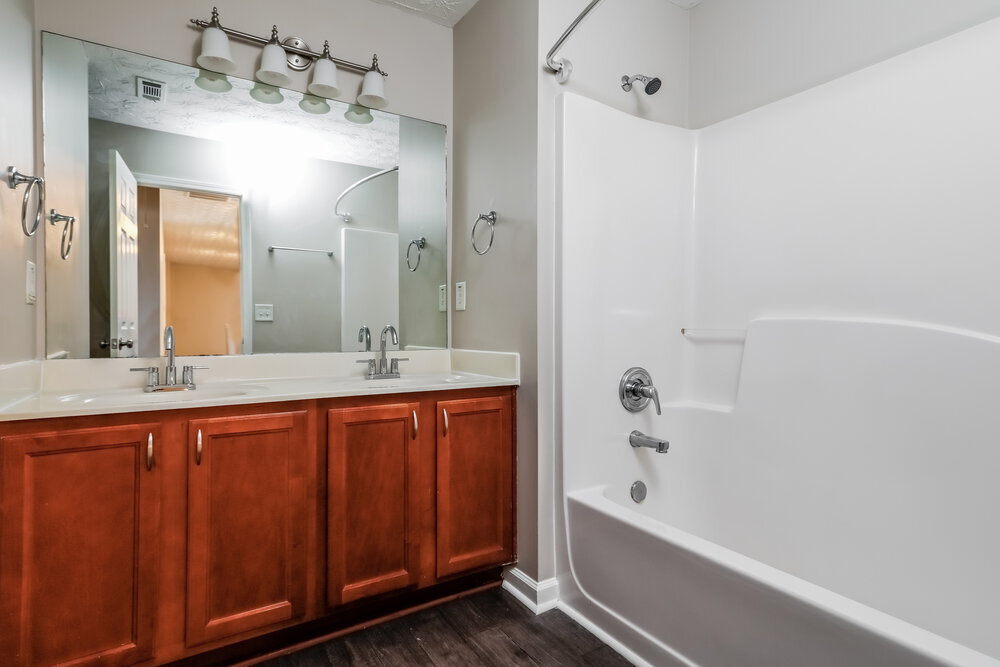 Building Photo - 2468 Radcliffe Ct