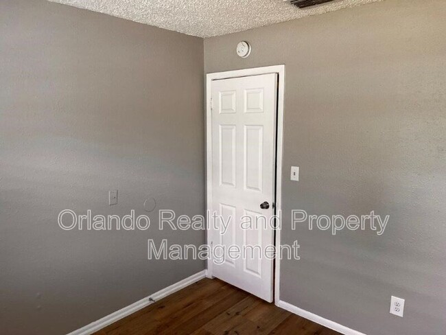 Building Photo - 1728 Flores Ct
