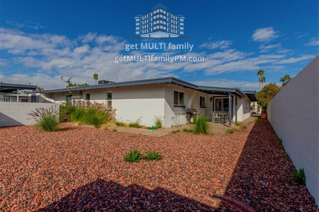 Building Photo - 515 W Pebble Beach Dr