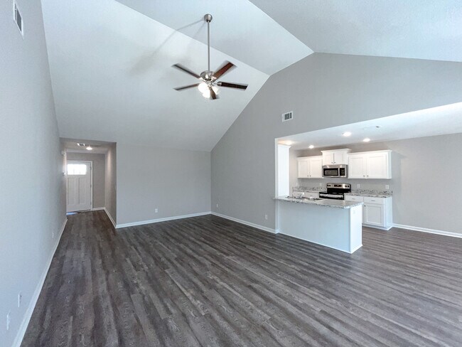 Building Photo - 354 S Bridgeport Dr