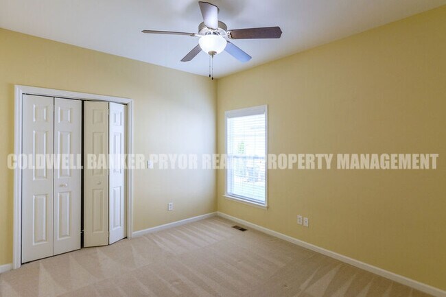 Building Photo - 6811 Neville Dr