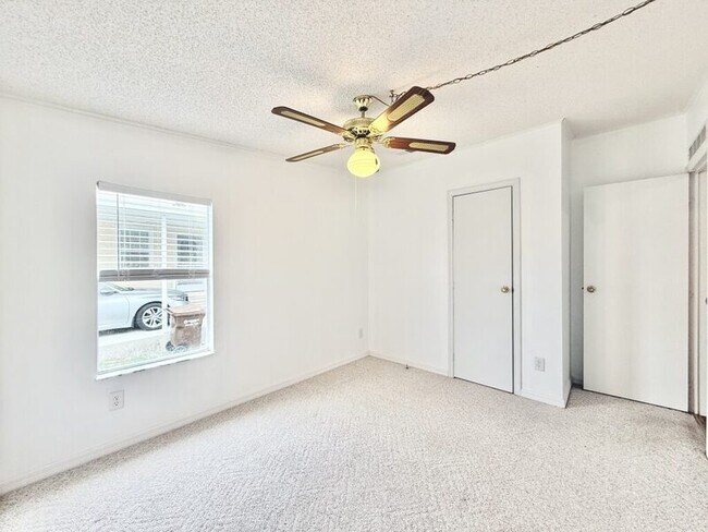 Building Photo - 43 Sargent St