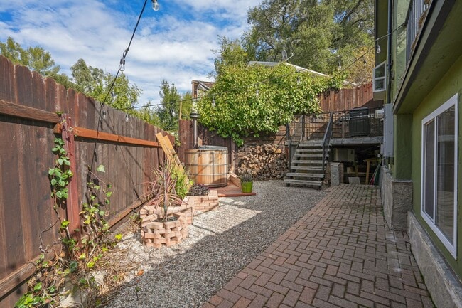 Building Photo - 21549 Summit Trail