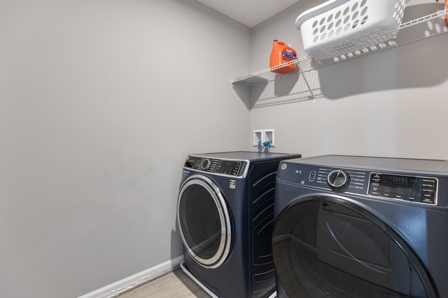 Building Photo - 2227 Ryegrass Ln