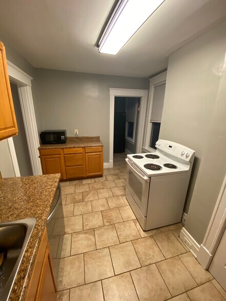 Building Photo - 3108 Markbreit Ave