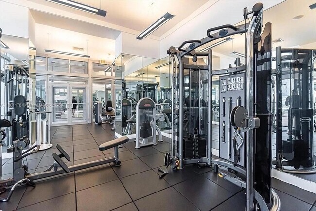 Building Photo - 90 SW 3rd St