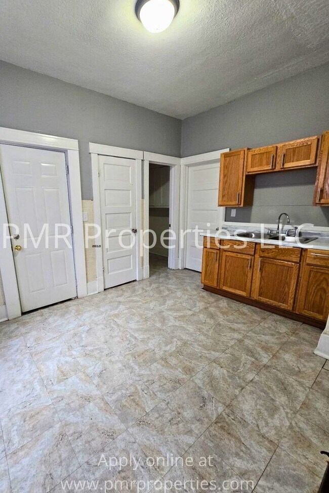 Building Photo - 3406 N 28th Ave