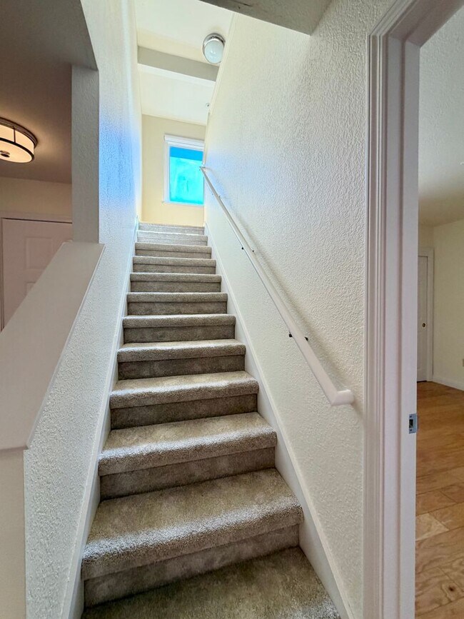 Building Photo - 3 Bedroom Condo in the Highly Desirable Fountain Grove 55+ Gated Community North Napa