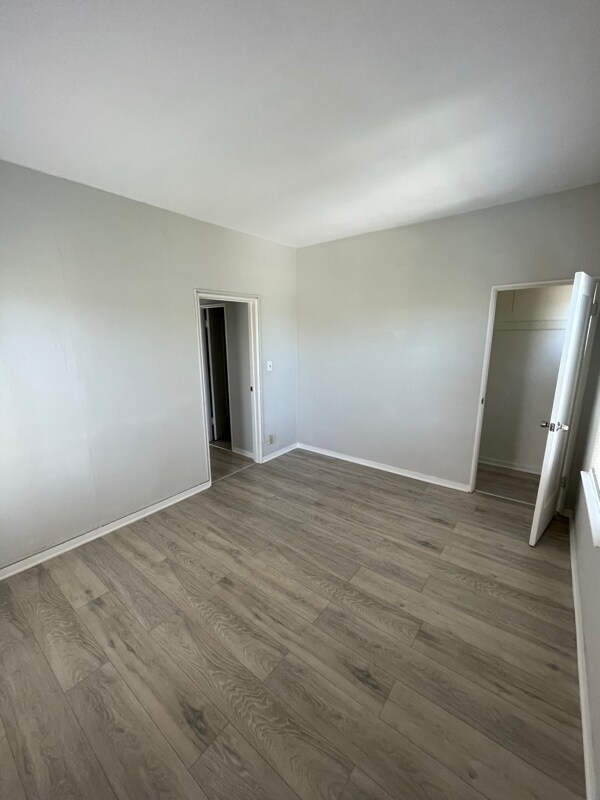 Building Photo - 628 E Elk Ave