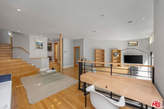 Building Photo - 4108 Murietta Ave