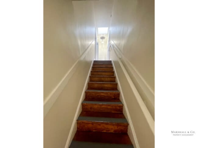 Building Photo - CLASSIC NOE VALLEY 1BD/1BAREMOD. BTHROOM, ...