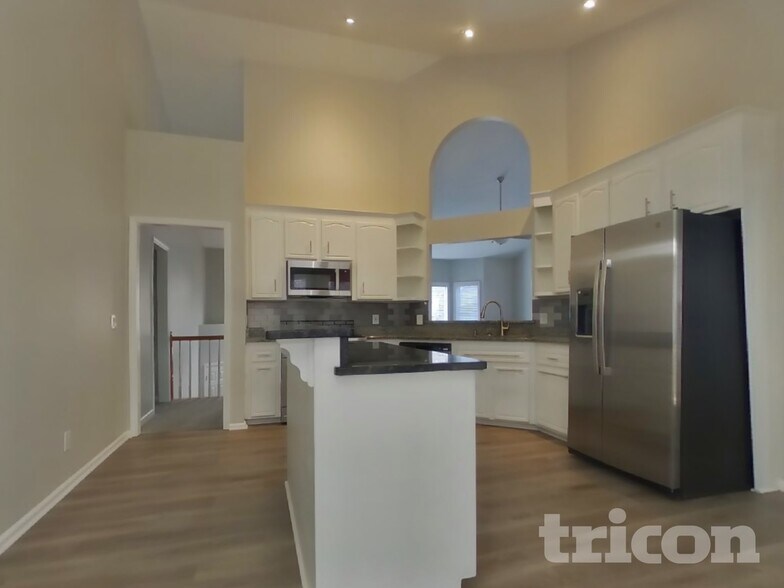 Building Photo - 2030 Township Dr