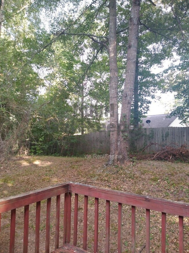 Building Photo - 688 River Mist Dr