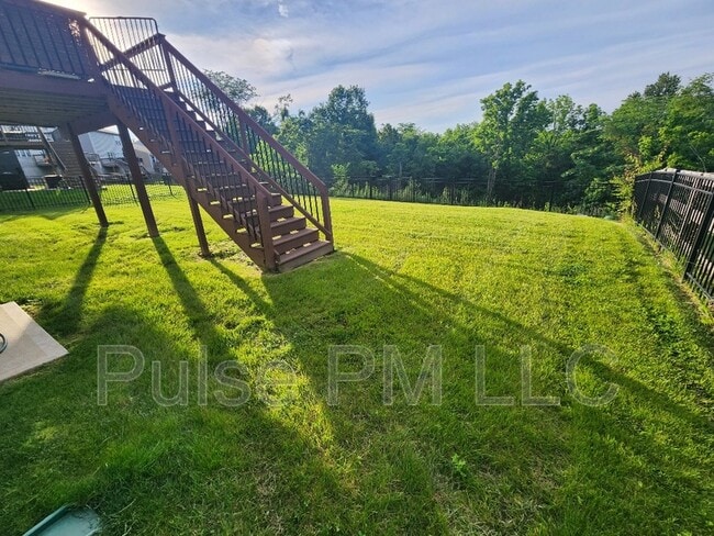 Building Photo - 690 Hogrefe Rd