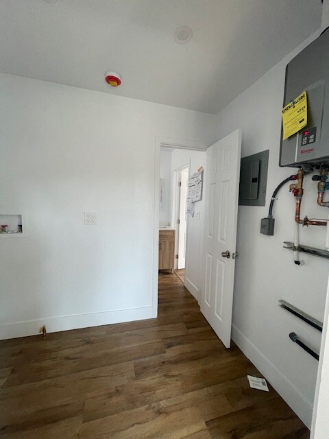 Building Photo - 10900 Lillian Ln