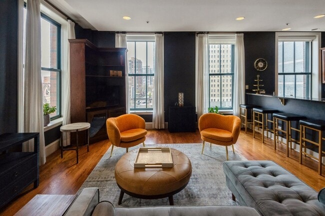 Building Photo - 888 S Michigan Ave