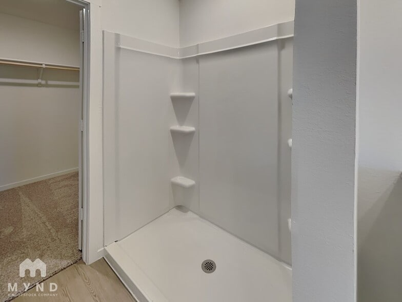 Building Photo - 328 Pacific Waters