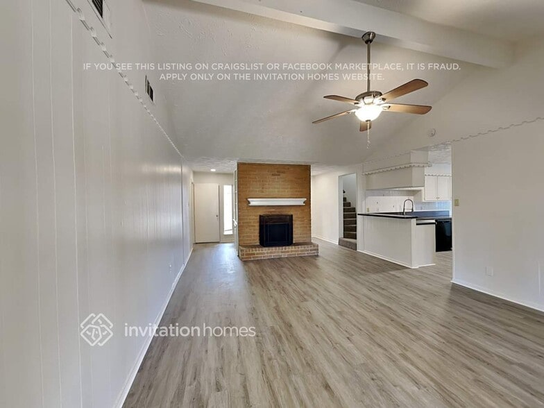 Building Photo - 4806 Lost Oak Dr