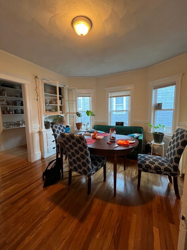 Primary Photo - 12 Pinkham Rd