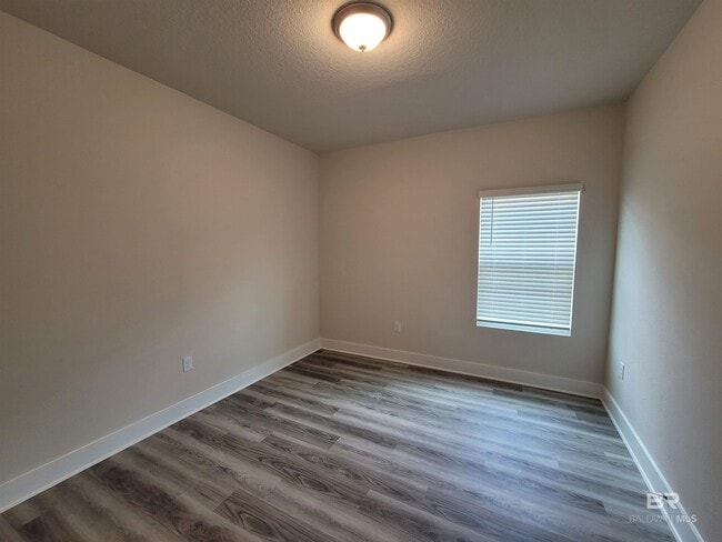 Building Photo - 1045 Hayward Lp