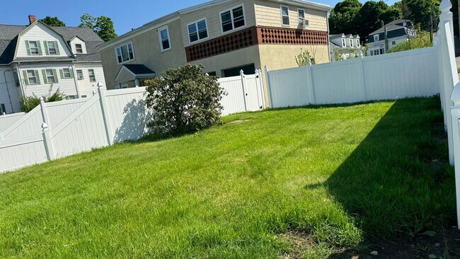 Building Photo - 103 Essex St