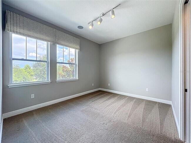 Building Photo - 13450 Gabor Ave