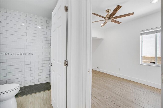 Building Photo - 3675 SW 26th St
