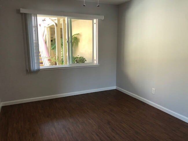 Building Photo - 1bed 1bath Apartment 1 month free with 12 month lease