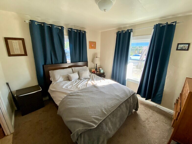 Building Photo - 5309 L St