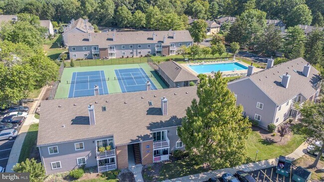 Building Photo - 8304 Tamarron Dr