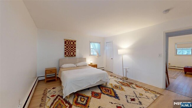 Building Photo - 121 3rd St