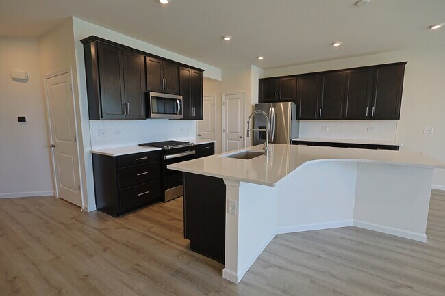 Building Photo - 2287 Ryegrass Ln