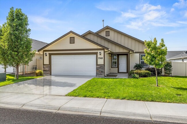 Building Photo - Charming 3 Bedroom Home in Nampa _ Pet Fri...