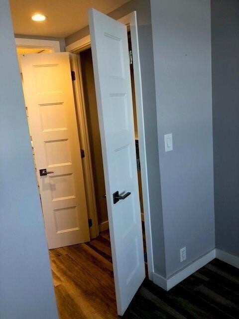 Building Photo - 1609 N Riverside Dr