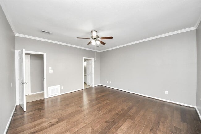 Building Photo - 5723 Whitemills Dr