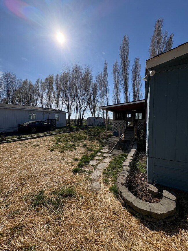 Building Photo - 3 bed 2 bath Home for Rent in Ephrata