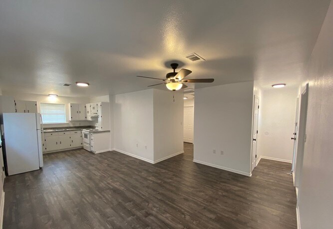 Building Photo - 3139 Parish Cemetery Rd