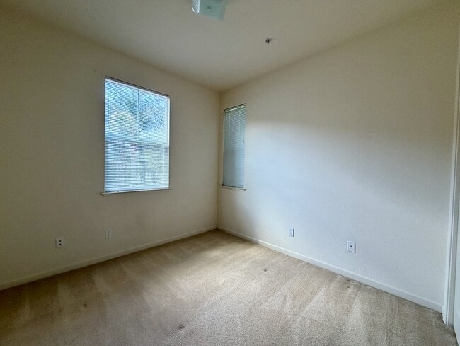 Building Photo - 2100 Beech Cir