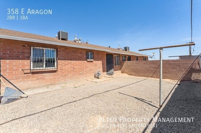 Building Photo - 358 E Aragon Rd