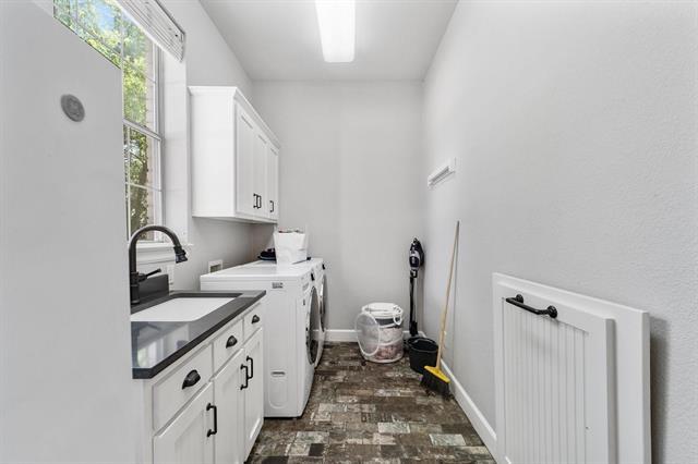 Building Photo - 621 Somerset Dr