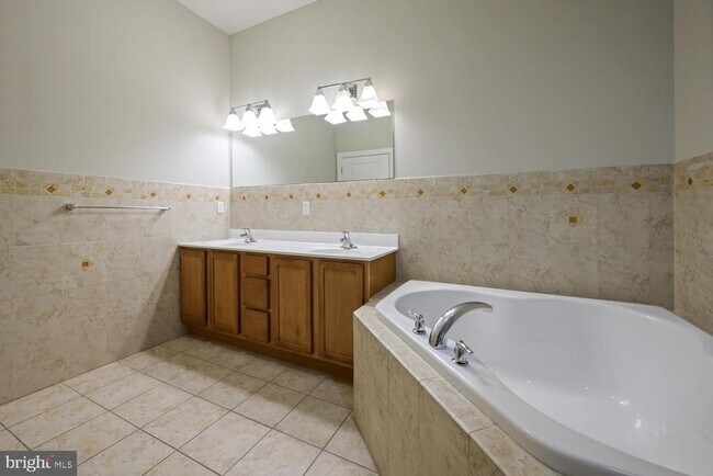 Building Photo - 2350 NJ-33