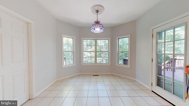 Building Photo - 9811 Fendale Ln